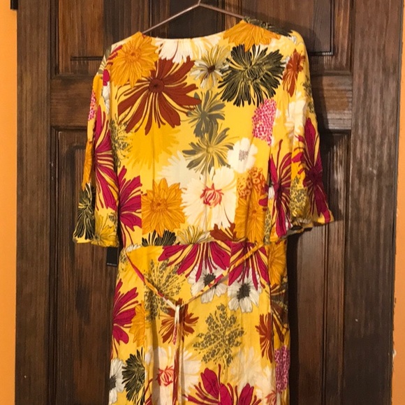 Spring dresss - Picture 4 of 4